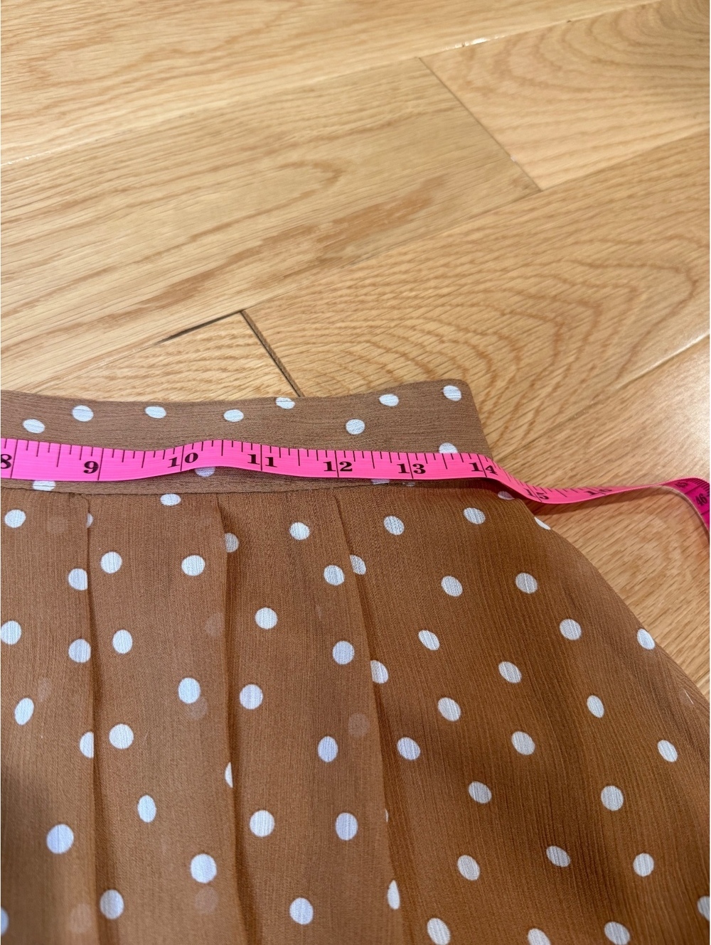 Old Navy Brown and White Polka Dot Pleated Polka Dot Mini Skirt - Picture 2 of 6
